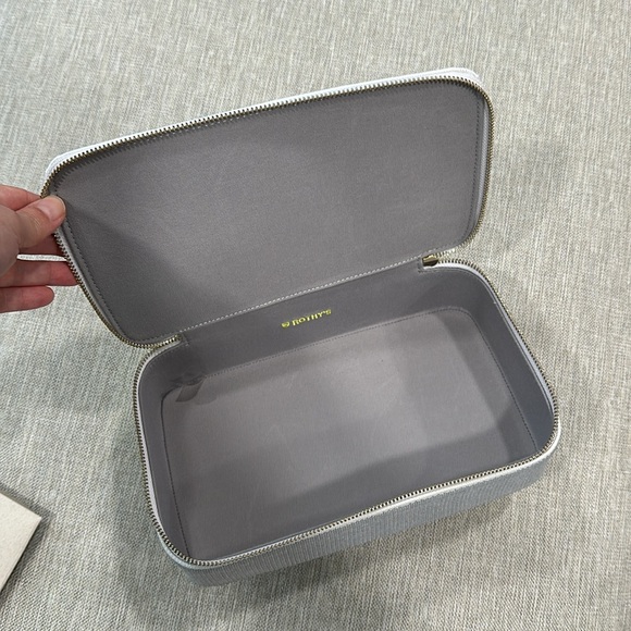 💎 NWT! Rare Rothy’s Large Catchall in Dove Gray - Picture 10 of 16
